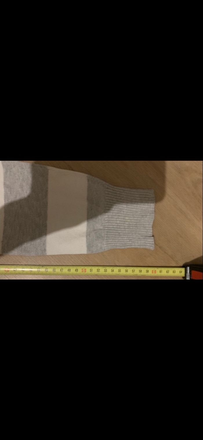 Pull longue manche fine laine marque fsbn taille xs en parfaite état - photo numéro 6