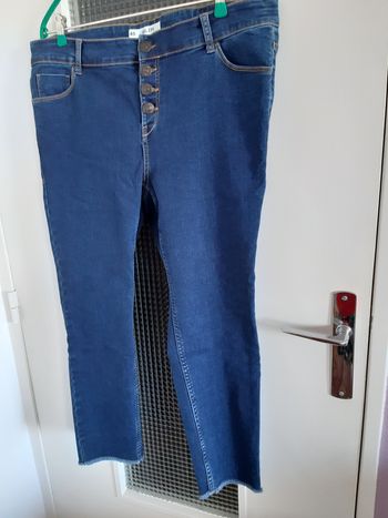 Jean slim à boutons