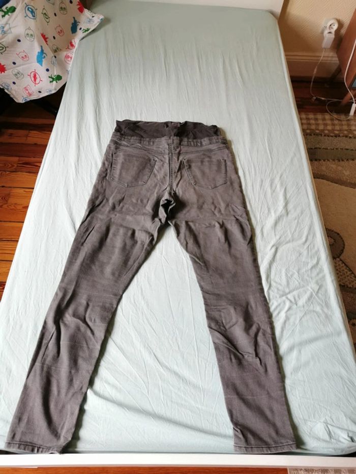 Pantalon grossesse - photo numéro 2