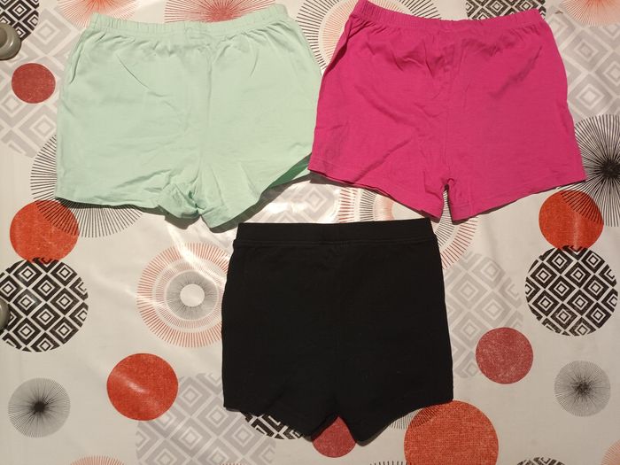 Lot 3 shorts élastiques 👧 taille 6 ans - photo numéro 9
