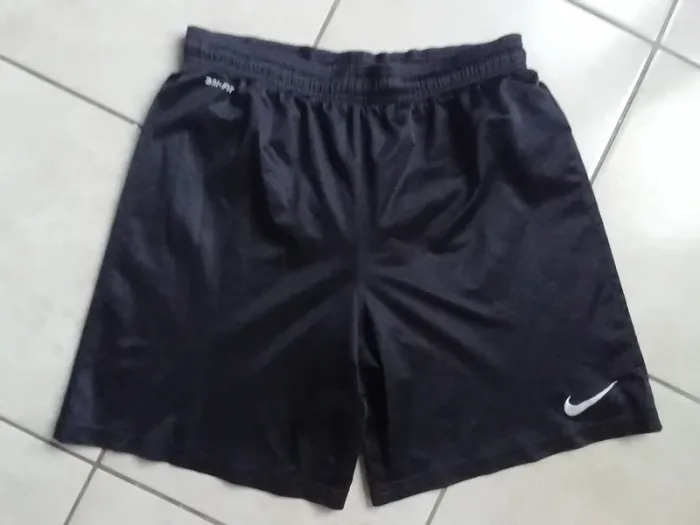 Short De Sport Nike 13-15ans.