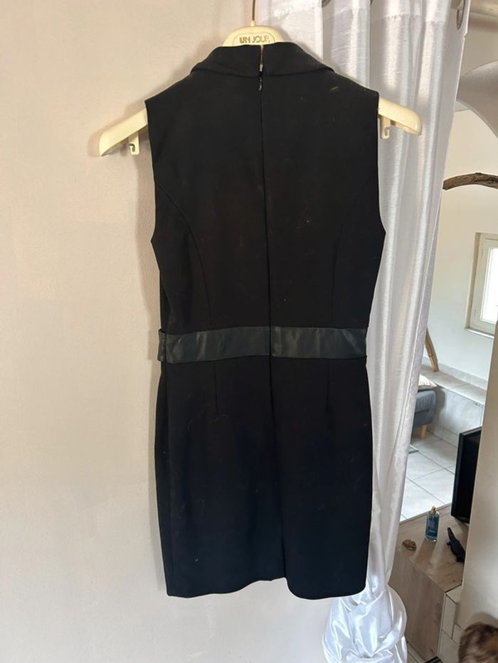 Robe noire - photo numéro 2