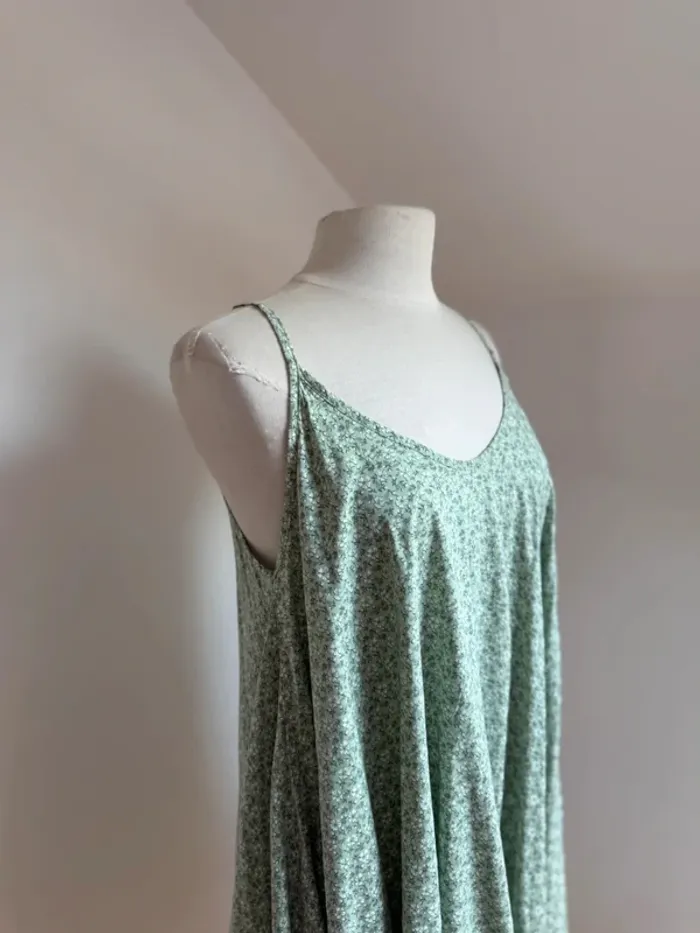 Superbe robe fluide en viscose neuve ample 🌸 40 42 44 - photo numéro 3