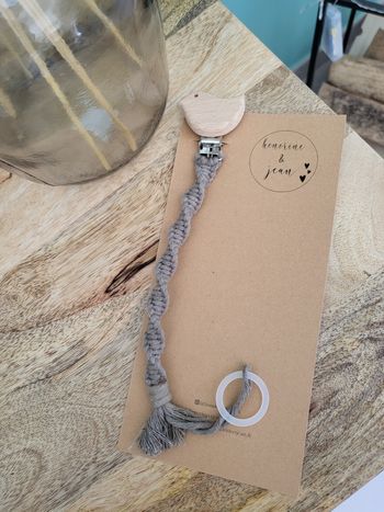 Attache tétine Macramé