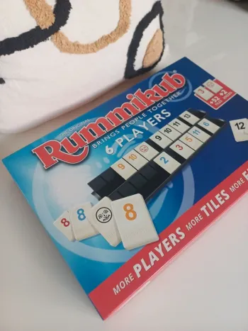 Rummikub original état neuf complet version multilingue (français) XXL 6 joueurs 6 ans +