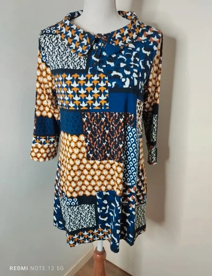 Jolie tunique coloré taille 38