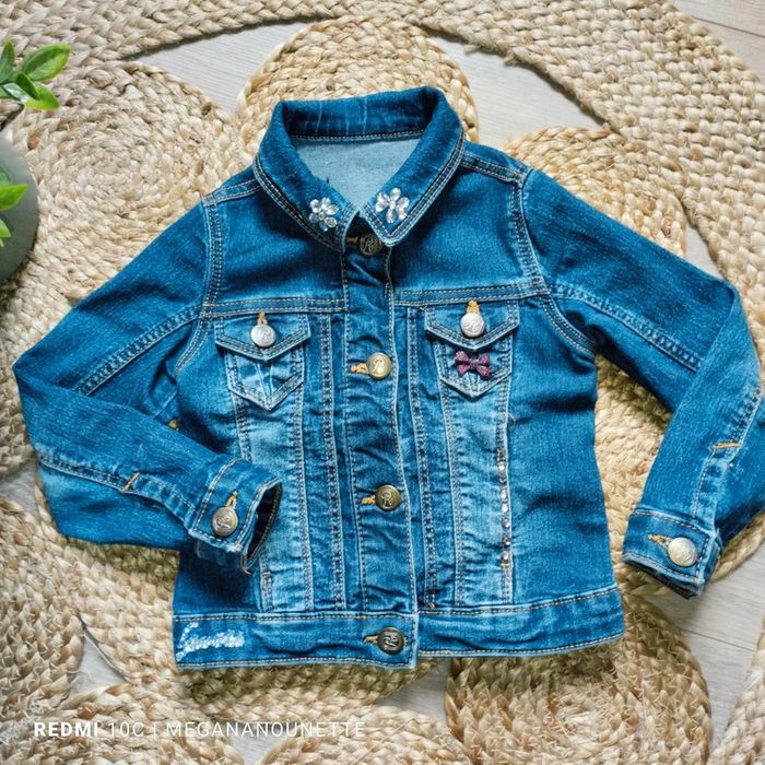 💙 Veste en jean fille 4 ans – Très bon état – Boutique parisienne - photo numéro 2