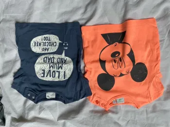 Lots de t shirt 1 mois