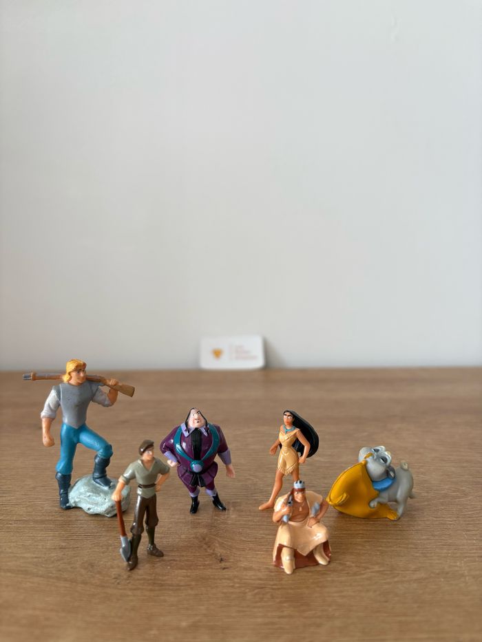 Lot mini figurines pocahontas