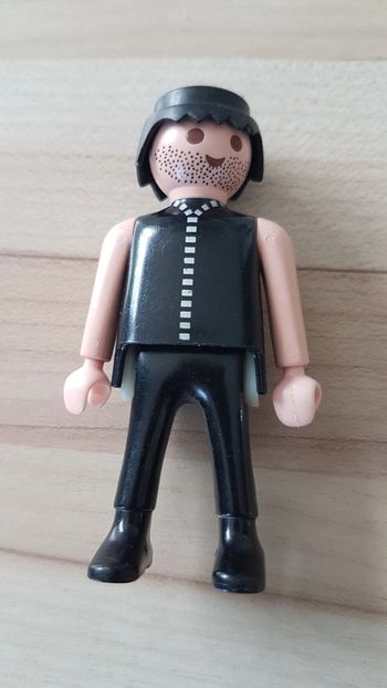 Jeune homme Playmobil mal rasé