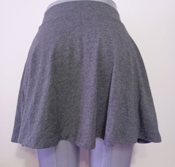 jupe patineuse Jennyfer - photo numéro 3