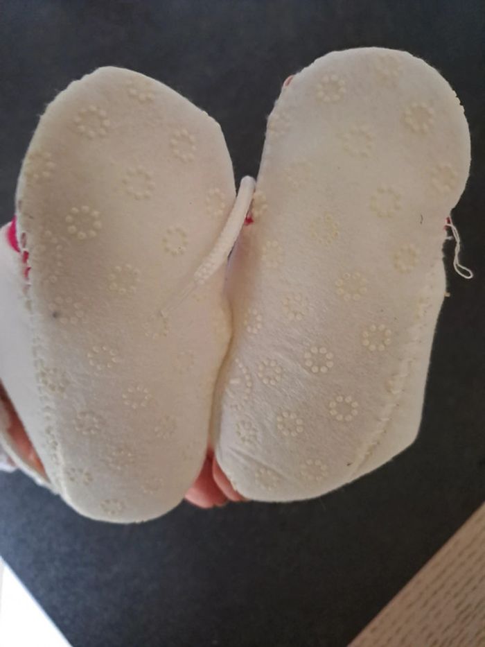 Chaussons bébé - photo numéro 2