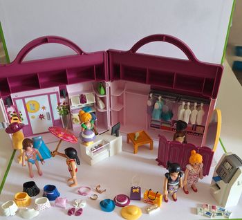 2 set playmobil boutique et distributeur + nombreux accessoires