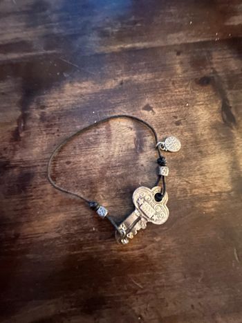 Bracelet gas cordon clef