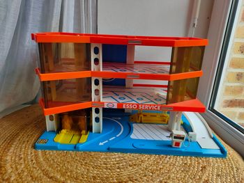 Garage Vintage Esso Coqueval 