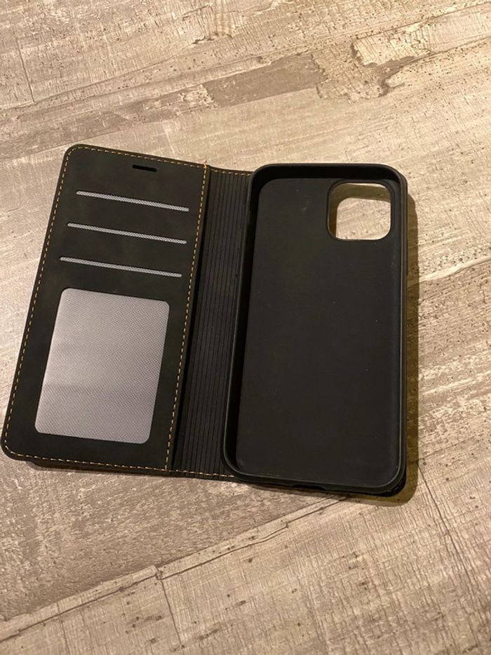 Pochette iPhone11 pro neuve - photo numéro 3