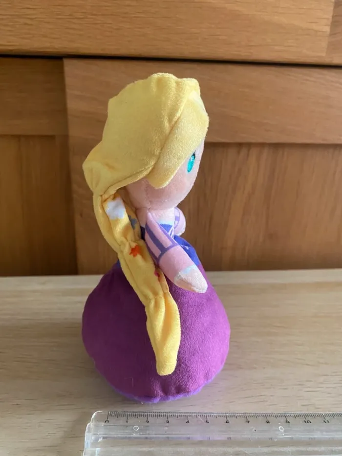 Petite peluche Disney princesse Raiponce Tangled Rapunzel plush doudou nicotoy poupée chiffon - photo numéro 4