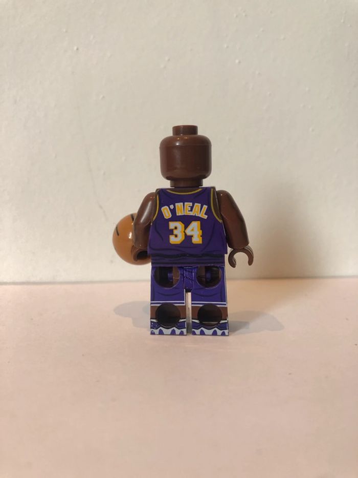 Figurine type lego Saquille O’Neil aux Lakers.Basketteur - photo numéro 3