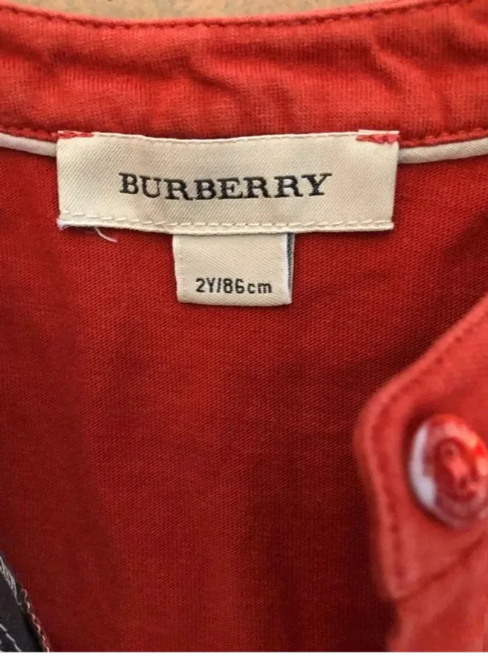 Tee  shirt  Burberry  authentique (2 ans) - photo numéro 2
