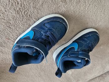Baskets Nike bleu 22