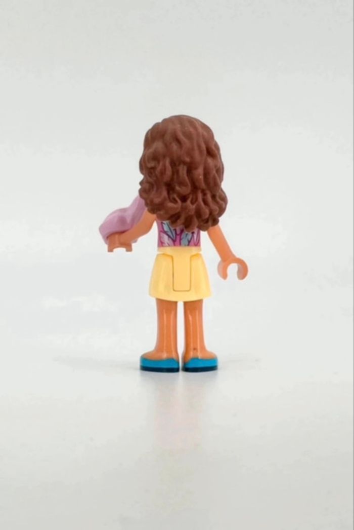 Lego Figurines Friends : Olivia et sa grenouille rose - photo numéro 3