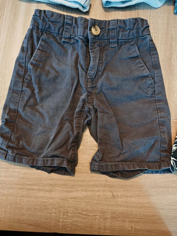 Lot shorts 4 ans - photo numéro 4