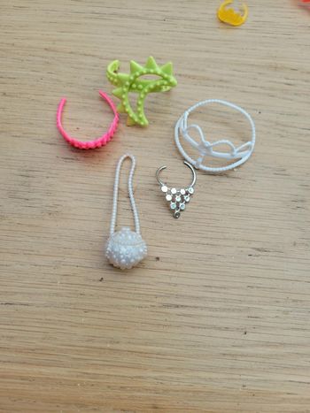 Lot accessoires bijoux sac pour poupée barbie