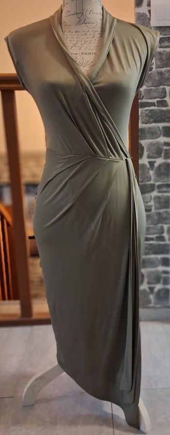 Robe mi-longue moulante kaki