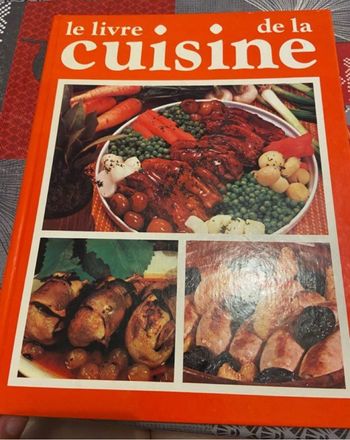 Le livre de la cuisine orange