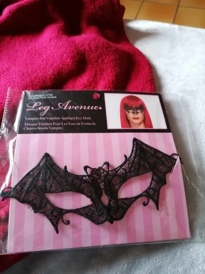 masque en dentelle