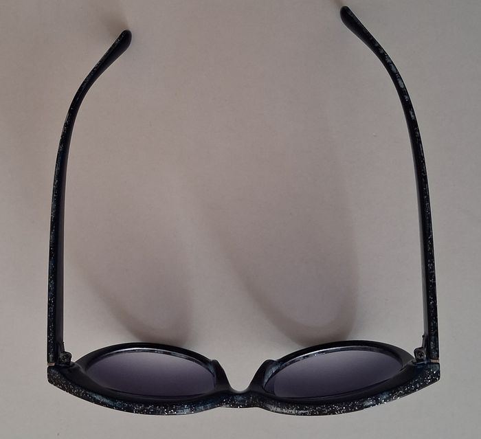 Lunettes de soleil noires zébrées argentées - photo numéro 4
