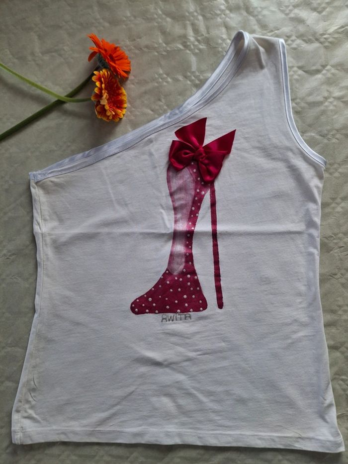 Épaule dénudée/monomanche court - blanc et fuschia - taille unique