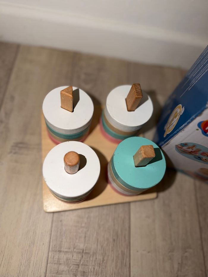 Jeu Montessori encastrement en bois - photo numéro 4