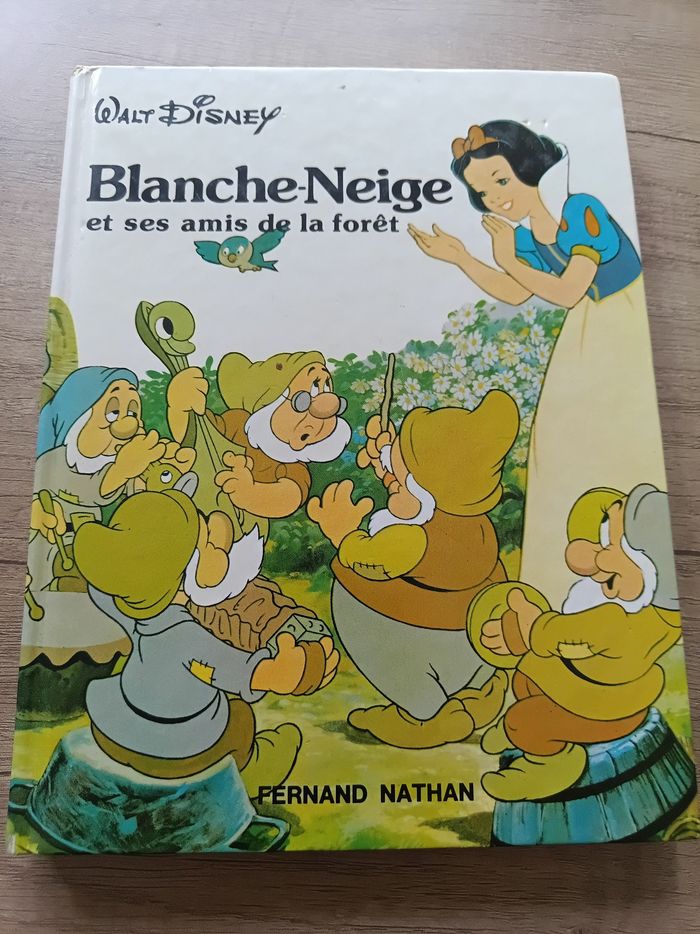 Blanche-Neige et ses amis de la forêt Walt Disney