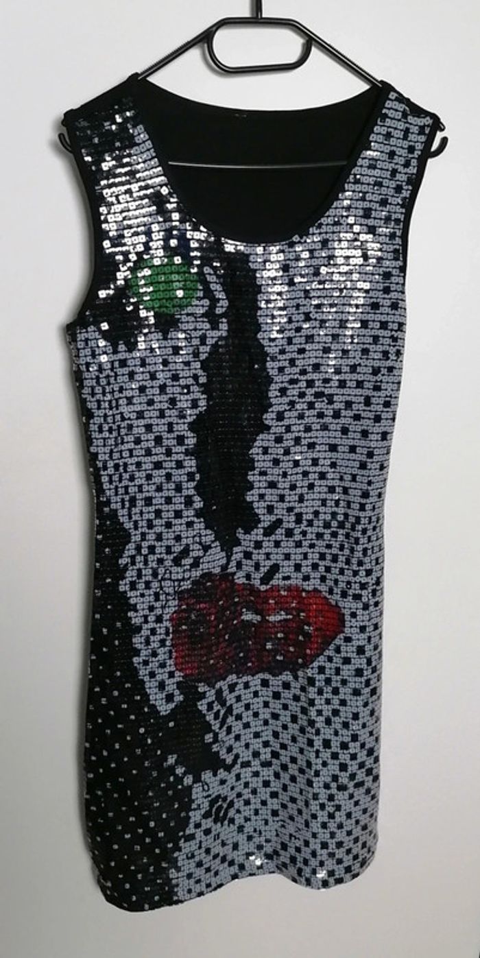 Robe de soirée à sequins visage noir blanc - photo numéro 8