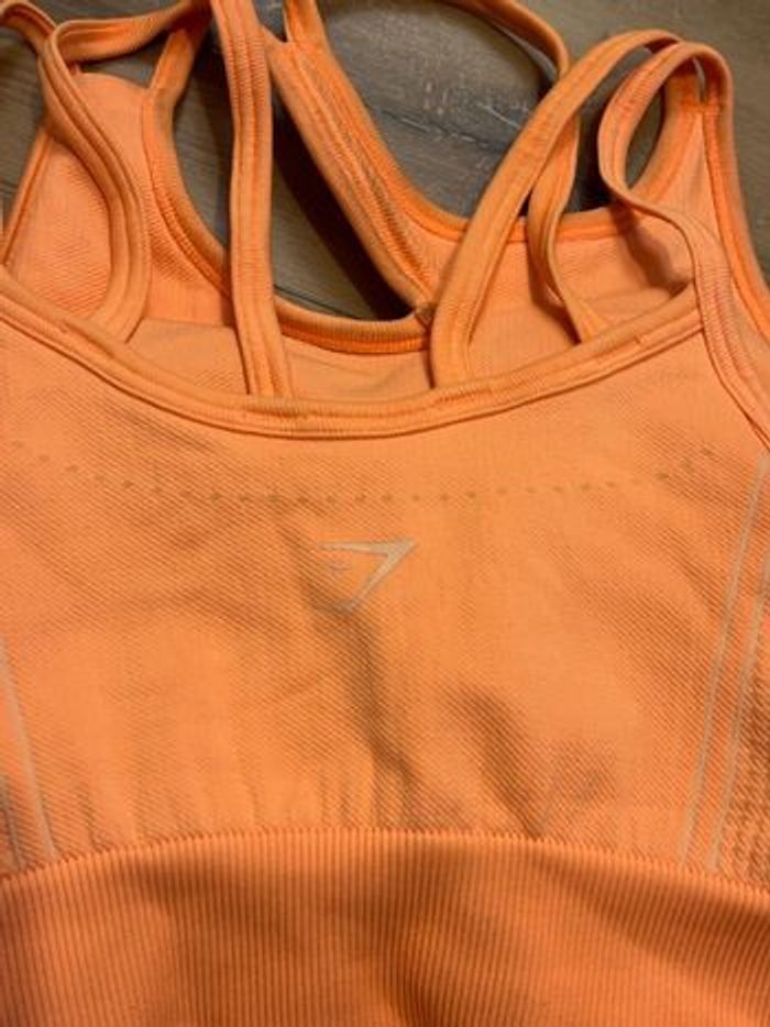 Brassière de sport orange Gymshark - photo numéro 5