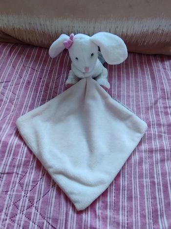 doudou lapin blanc rose  doudou et cie