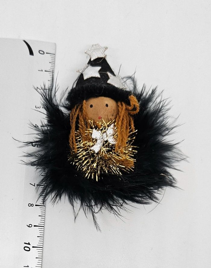 Broche.
Sorcière. - photo numéro 8