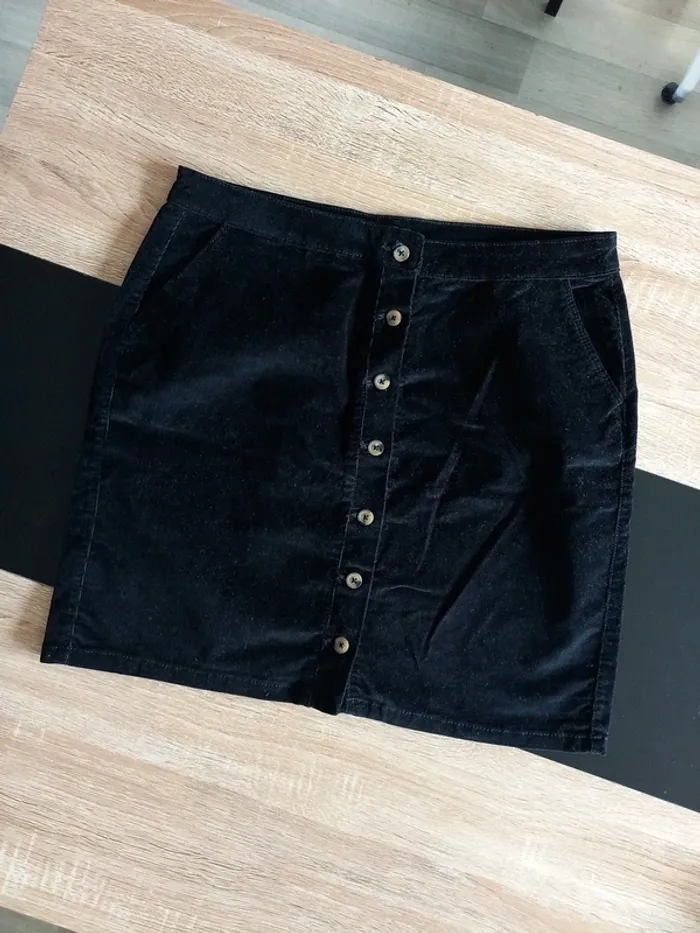 Jupe noir en velours T44 - photo numéro 2
