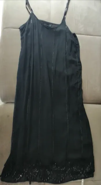 Robe bretelles avec perle et sequin