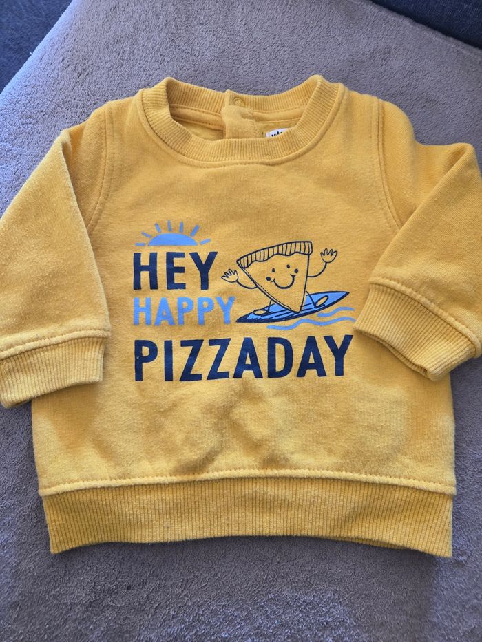 Pull jaune