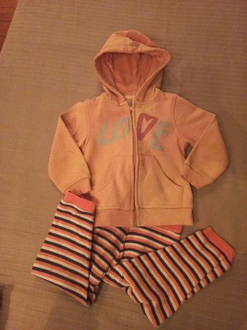 Ensemble survêtement tenue ou pyjama chaud love 24-36 mois