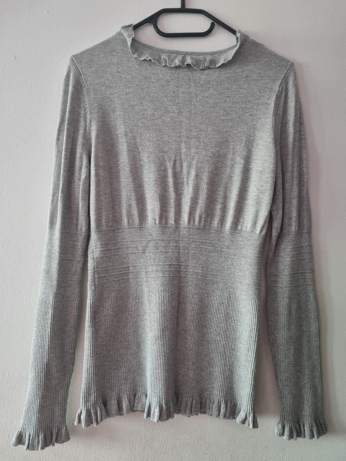 Pull gris col V - photo numéro 3