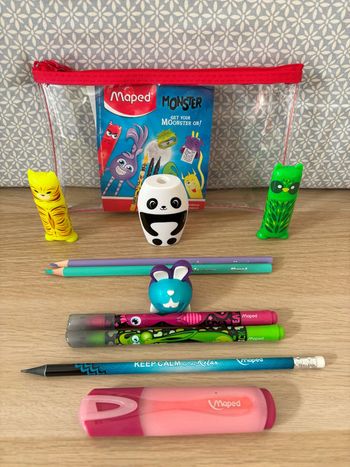 Trousse Garnie "Fournitures Scolaires"