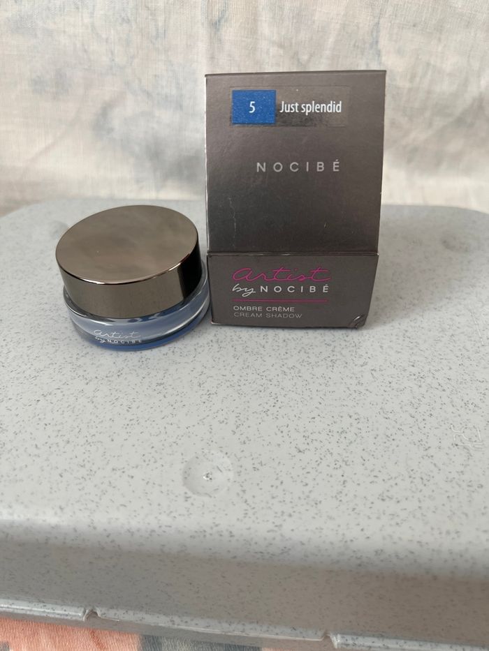 Ombre à paupières crème