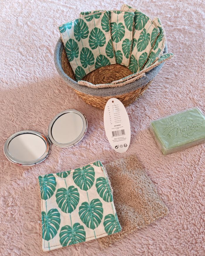 Petite corbeille avec accessoires - photo numéro 3