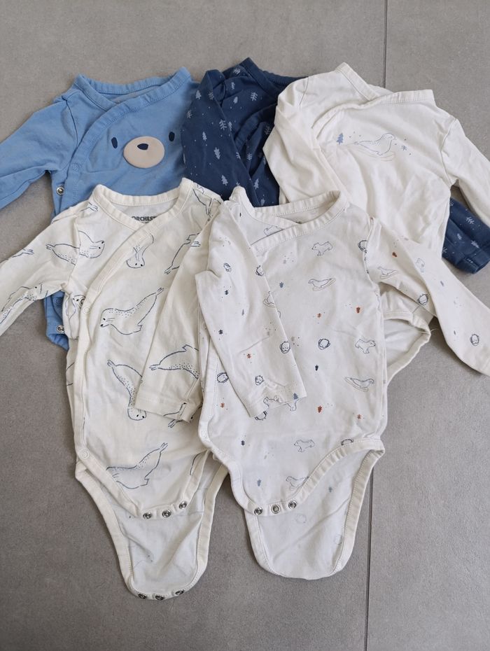 Lot 19 bodys ML - 6 mois - photo numéro 2