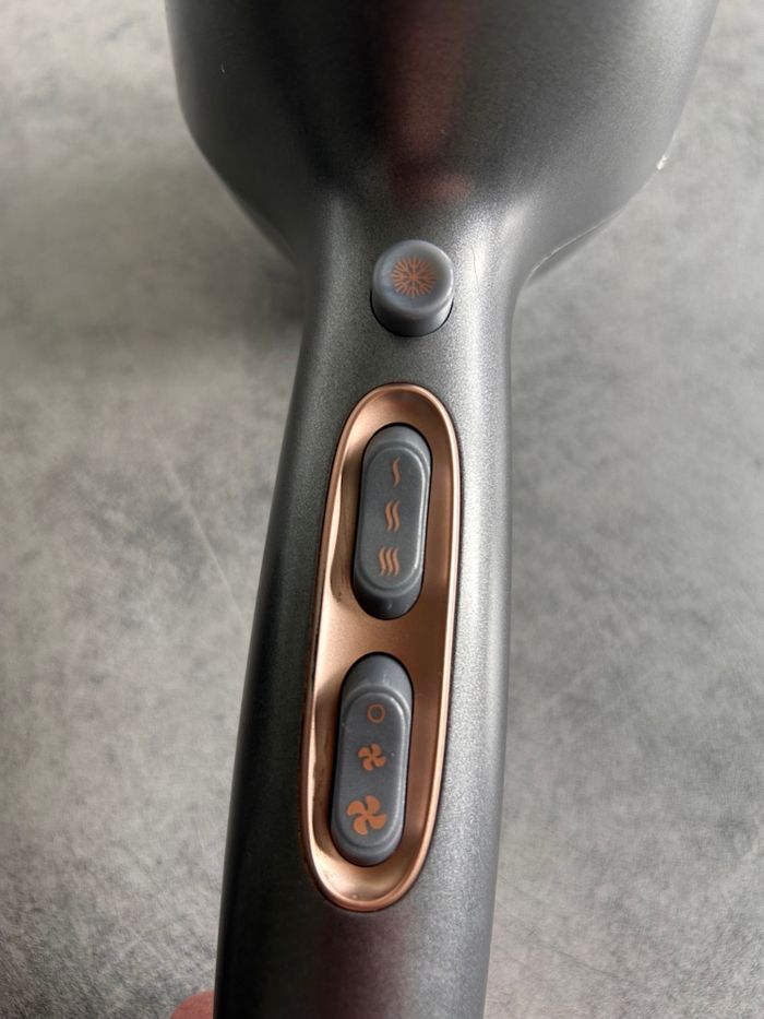 Sèche cheveux - photo numéro 3