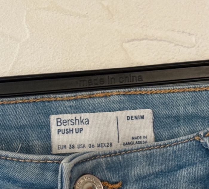 Jeans bleu bershka taille 38 - photo numéro 2