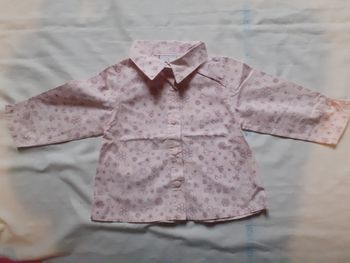 Chemise rose motif lilas